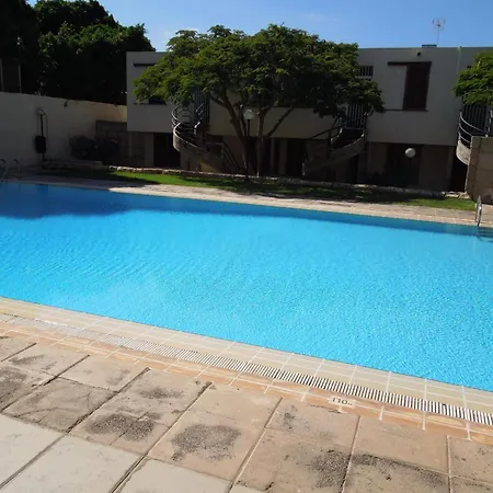 Jacaranda Mit Pool Lägenhet